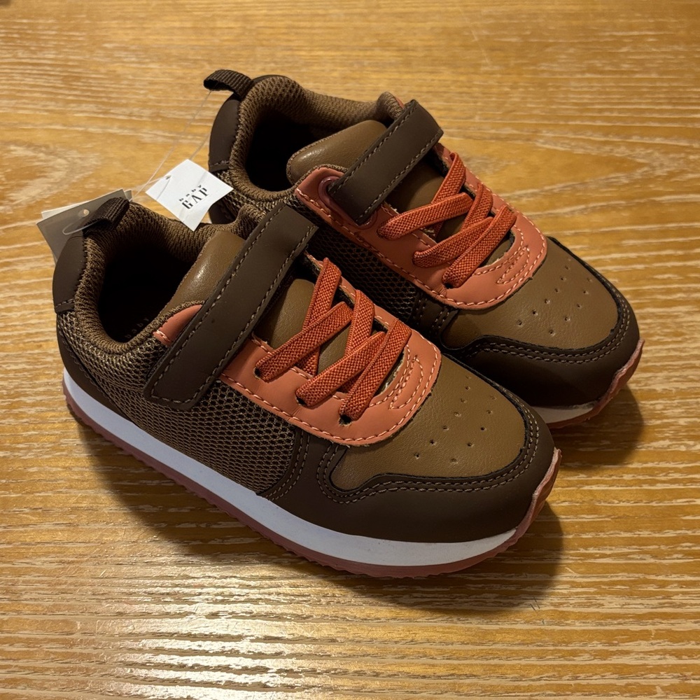 Baby Gap toddler shoes size 9